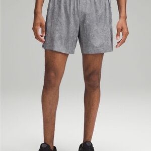 Lululemon Men’s Surge Lined Shorts 6”
Gravel gray Medium